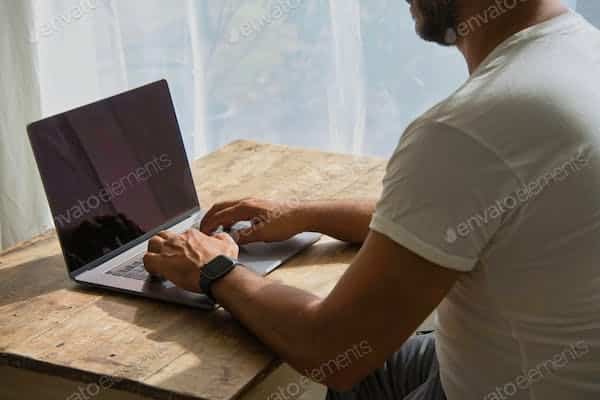 Titre de l'article connexe: "Comment les animaux de compagnie peuvent transformer votre maison en un écosystème durable?